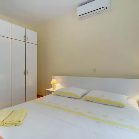 Biserka Apartment *